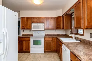 4024 Overland Trail, Kettering, OH 45429 - Photo 7