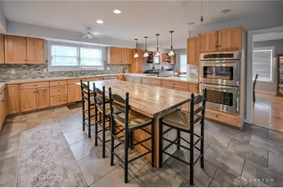 780 W Eva Circle, Springfield Twp, OH 45504 - Photo 11