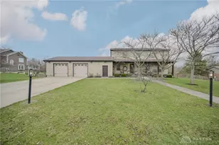 780 W Eva Cir, Springfield Twp, OH 45504 - Photo 5