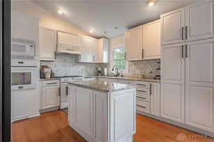 10 Brookfield Ct, Springboro, OH 45066 - Photo 11