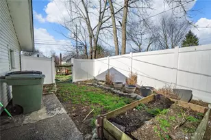 1529 Watervliet Ave, Dayton, OH 45420 - Photo 29