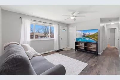 322 Lutz Drive, Englewood, OH 45322 - Photo 3