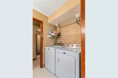 610 W Alex Bell Road, Washington Twp, OH 45459 - Photo 17