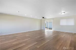 5572 Shady Oak St, Huber Heights, OH 45424 - Photo 5