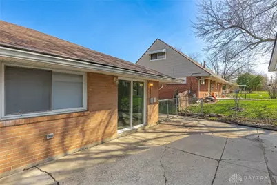 5572 Shady Oak Street, Huber Heights, OH 45424 - Photo 27