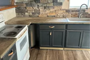 113 Grove Rd, Bethel Twp, OH 45341 - Photo 3