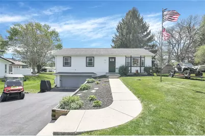 2571 W Choctaw Drive, London, OH 43140 - Photo 1