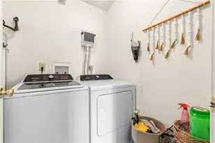 6673 Brigham Sq, Centerville, OH 45459 - Photo 19