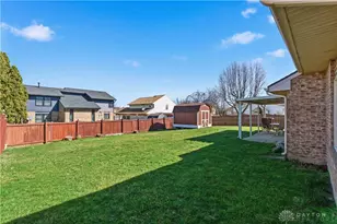 8858 Deer Hollow Dr, Huber Heights, OH 45424 - Photo 5