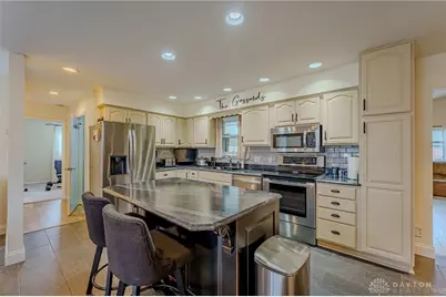 305 S Vandemark Road, Sidney, OH 45365 - Photo 17