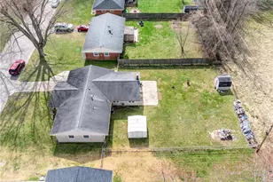 208 Pinegrove Dr, Bellbrook, OH 45305 - Photo 25