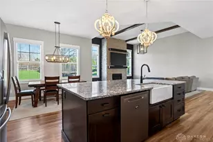 7425 Stoneham Cir, Clearcreek Twp, OH 45066 - Photo 13