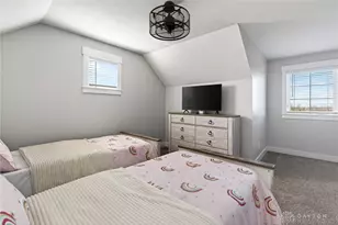 7425 Stoneham Cir, Clearcreek Twp, OH 45066 - Photo 29