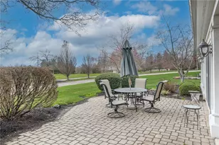 182 Barrington Village Dr, Beavercreek Twp, OH 45385 - Photo 45