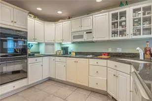 182 Barrington Village Dr, Beavercreek Twp, OH 45385 - Photo 19