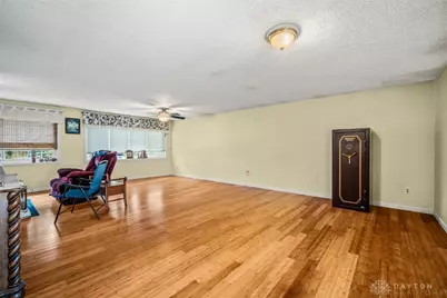 7237 Carmelita Drive, Huber Heights, OH 45424 - Photo 9