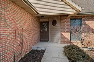 885 Chelsea Ln, Tipp City, OH 45371 - Photo 3