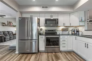 9055 Marquis Dr, Miamisburg, OH 45342 - Photo 13