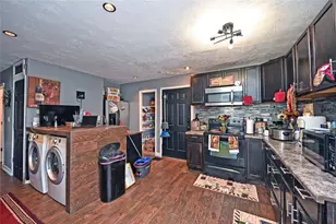 4042 Larkspur Dr, Dayton, OH 45406 - Photo 9