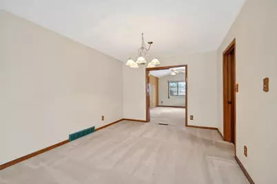 817 Lovetta Drive, Kettering, OH 45429 - Photo 13