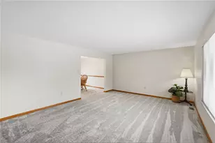 190 N Village Dr, Centerville, OH 45459 - Photo 11