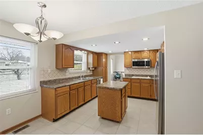 190 N Village Drive, Centerville, OH 45459 - Photo 15