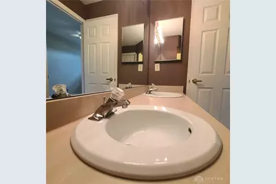 1364 Yankee Vineyards, Washington Twp, OH 45458 - Photo 23