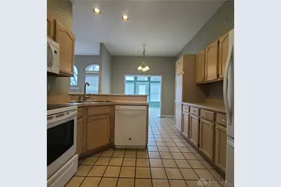 1364 Yankee Vineyards, Washington Twp, OH 45458 - Photo 13