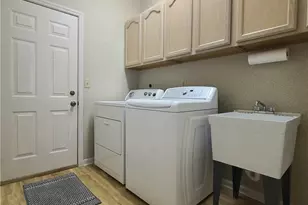 1364 Yankee Vineyards, Washington Twp, OH 45458 - Photo 9