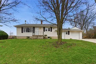 1305 Edwards Dr, Tipp City, OH 45371 - Photo 3