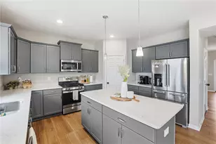 3059 Chamberlin Dr, Miami Township, OH 45449 - Photo 3