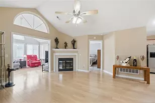 4662 Cobblestone Dr, Tipp City, OH 45371 - Photo 7