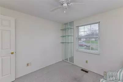 7201 Belle Plain Drive, Huber Heights, OH 45424 - Photo 17