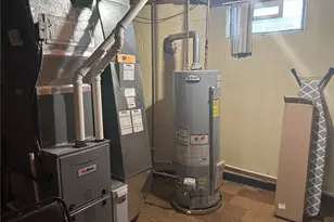 1912 Echo Wood Ct, Kettering, OH 45429 - Photo 15