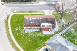 3801 Valleywood Dr, Kettering, OH 45429 - Photo 47