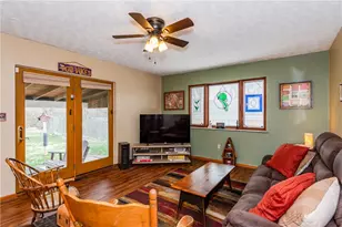 913 Debbie Ct, Clayton, OH 45415 - Photo 11