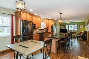 913 Debbie Ct, Clayton, OH 45415 - Photo 15