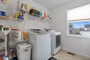 2230 Blazing Star Dr, Tipp City, OH 45371 - Photo 23