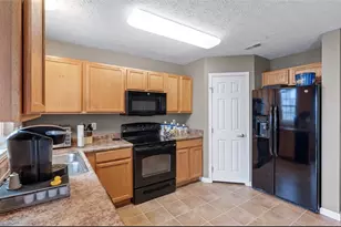 2230 Blazing Star Dr, Tipp City, OH 45371 - Photo 15