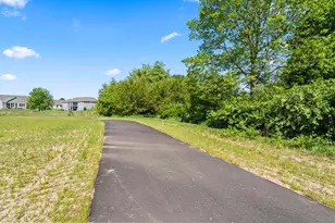 453 Hollywood Blvd, Xenia, OH 45385 - Photo 9