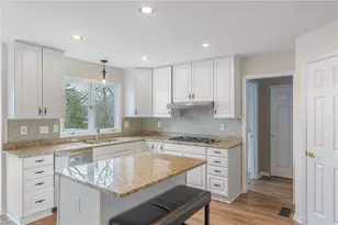 7584 Brookstone Dr, West Chester Twp, OH 45069 - Photo 9