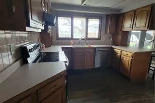 7431 Troy Manor Rd, Huber Heights, OH 45424 - Photo 5