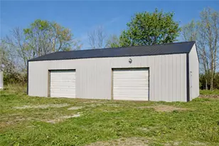 3363 Powers Rd, Jefferson Twp, OH 45335 - Photo 3