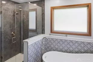 1430 Clear Springs Ct, Centerville, OH 45458 - Photo 17