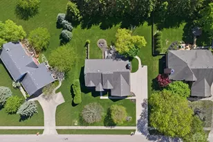 1430 Clear Springs Ct, Centerville, OH 45458 - Photo 3
