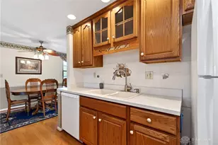 1547 Ambridge Rd, Centerville, OH 45459 - Photo 13