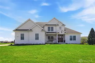 1250 MacIntosh Ct, Tipp City, OH 45373 - Photo 9