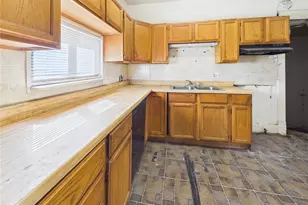 626 Gray Ave, Greenville, OH 45331 - Photo 5