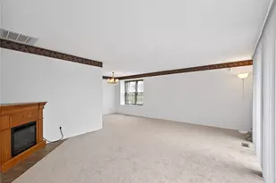 5871 Troy Villa Blvd, Huber Heights, OH 45424 - Photo 7