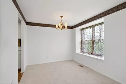 5871 Troy Villa Boulevard, Huber Heights, OH 45424 - Photo 11